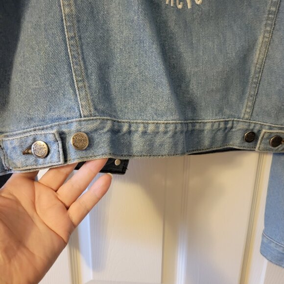 Harley Davidson Women's Cropped Ombré Jean Jacket Size S - Picture 7 of 9